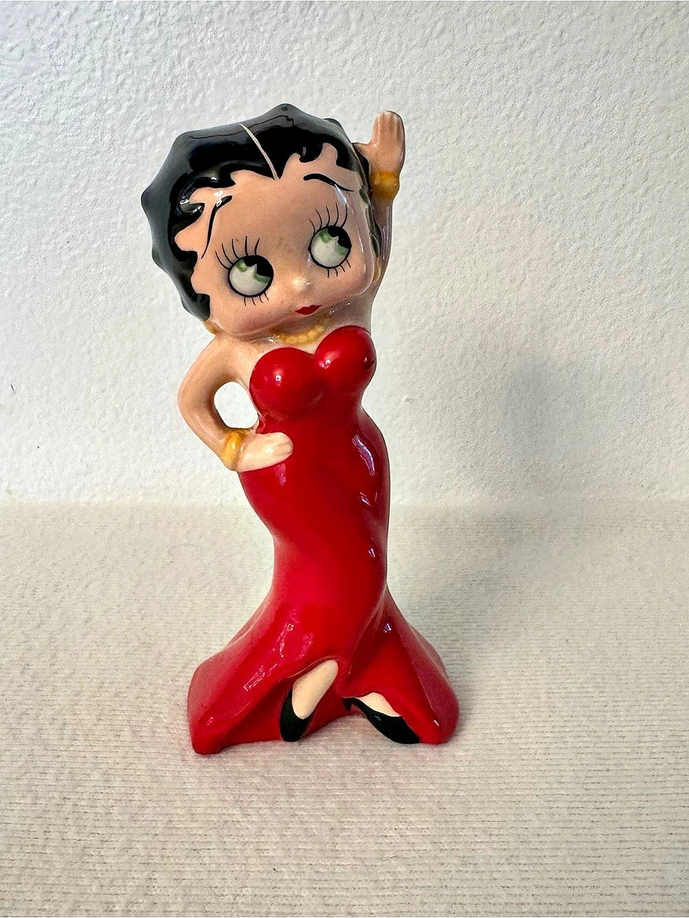 Vintage Betty Boop Red Dress Ceramic Figurine Vandor 1996